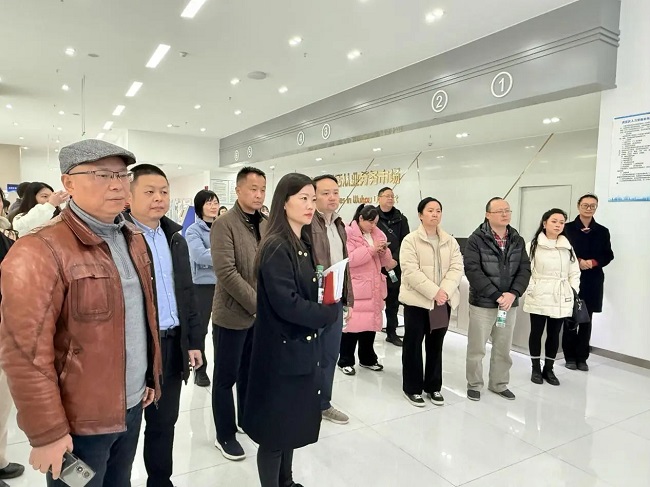 武侯區(qū)多部門領(lǐng)導聯(lián)合考察調(diào)研瑞方人力運營的武侯區(qū)人力資源市場 第1張 武侯區(qū)多部門領(lǐng)導聯(lián)合考察調(diào)研瑞方人力運營的武侯區(qū)人力資源市場 第1張